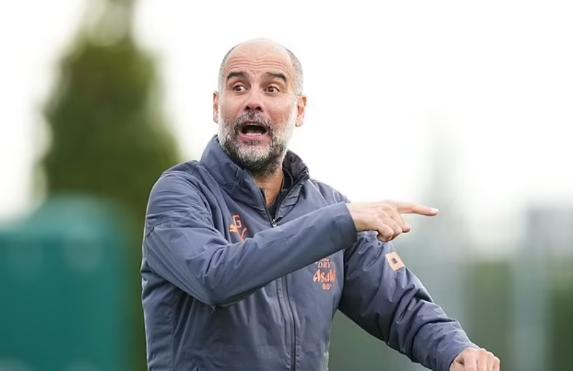 Read more about the article Os adeptos regozijam-se com a recuperação e o regresso à equipa do treinador do Manchester City, Pep Guardiola